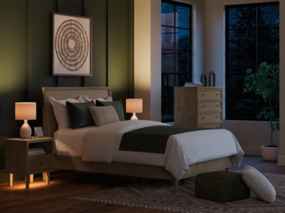 Cama Queen con paneles Cielden
