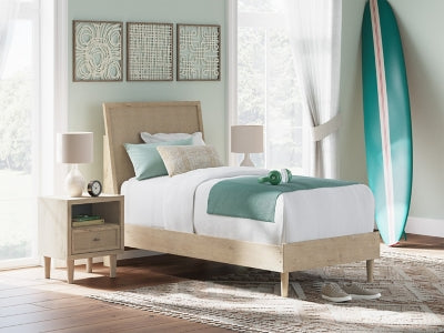Cama individual con paneles Cielden