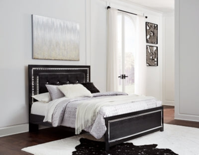 Cama tapizada Kaydell Queen con paneles