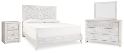 Cama Paxberry King con paneles, tocador, espejo y mesita de noche