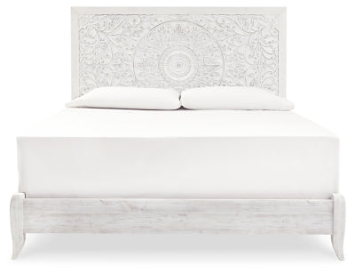 Cama King con paneles, cómoda y mesita de noche Paxberry
