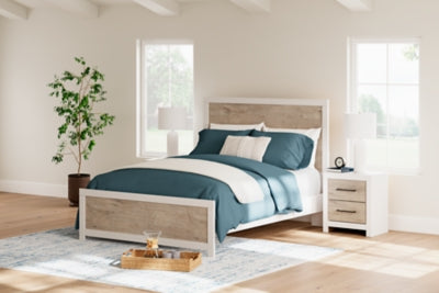 Cama Queen Charbitt con paneles