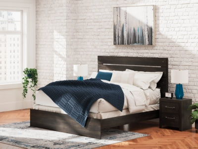 Cama King con paneles Hollivern