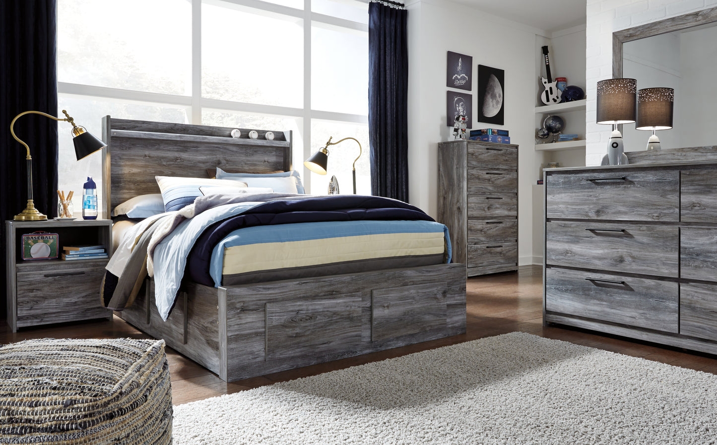 Cama Baystorm de tamaño completo con 4 cajones de almacenamiento