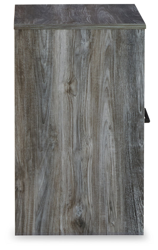 Cama Baystorm King con paneles, tocador, espejo, cómoda y dos mesitas de noche