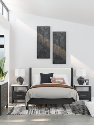 Cama Cadmori Queen con paneles tapizados