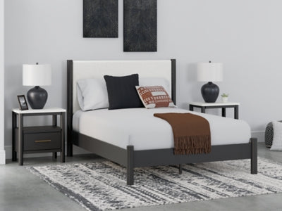 Cama Cadmori Queen con paneles tapizados
