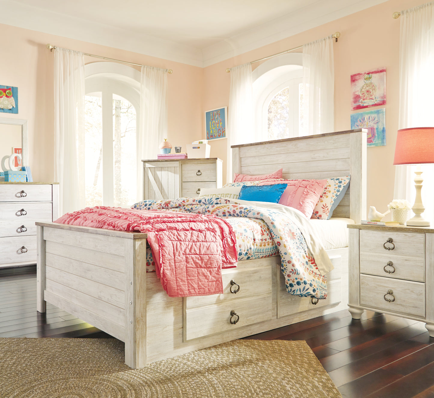 Cama Willowton de tamaño completo con dos cajones de almacenamiento