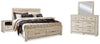 Cama Bellaby King con almacenamiento, tocador, espejo y dos mesitas de noche
