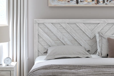 Cayboni King Panel Bed, Dresser and Nightstand
