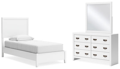 Cama doble con paneles, cómoda y espejo Binterglen