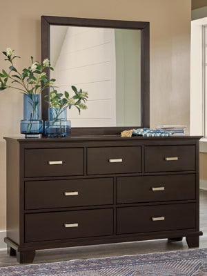 Cama California King con paneles, tocador y espejo Covetown