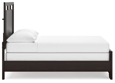 Cama Covetown con paneles completos, tocador, espejo, cómoda y mesita de noche