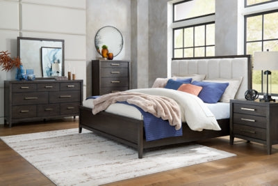 Westonfort Queen Upholstered Panel Bed