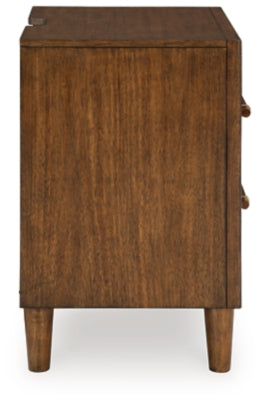 Lyncott King Upholstered Bed, Chest and Nightstand
