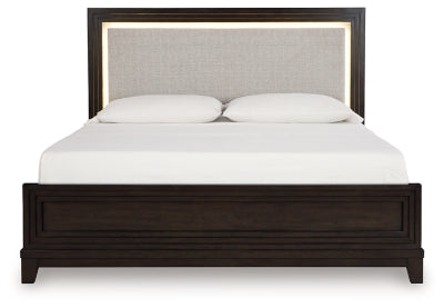 Cama King Neymorton con paneles tapizados