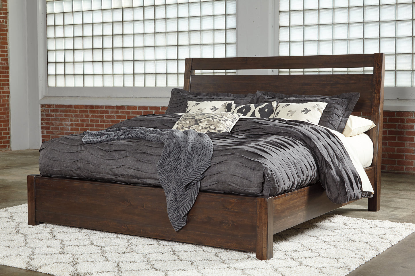 Cama Queen con paneles Starmore