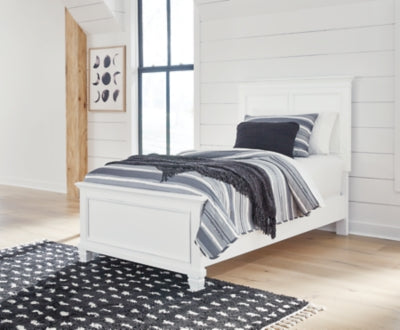 Cama doble con paneles Fortman