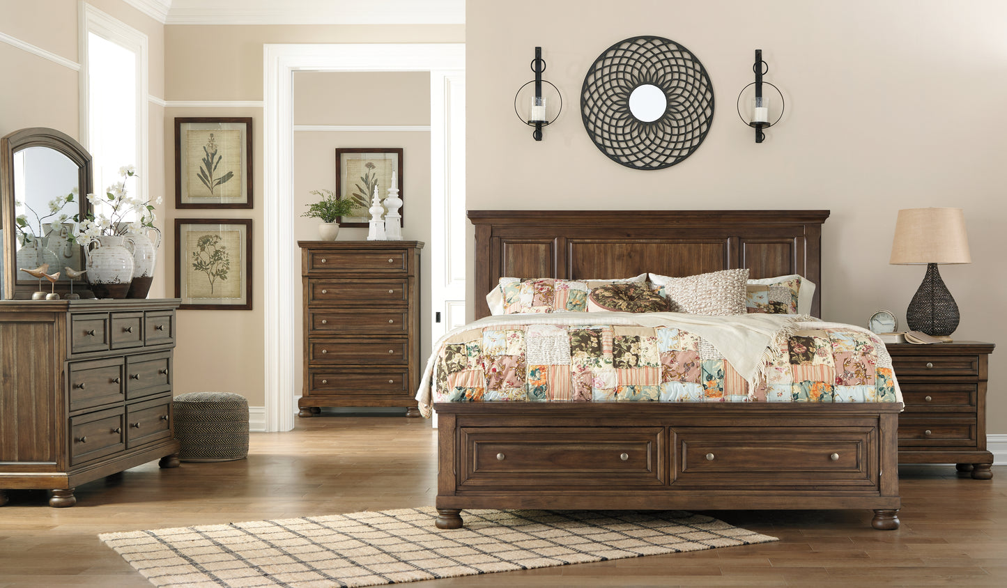 Cama California King con paneles y dos cajones de almacenamiento de Flynnter