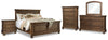 Cama Flynnter King con paneles, dos cómodas, espejo, cómoda y dos mesitas de noche