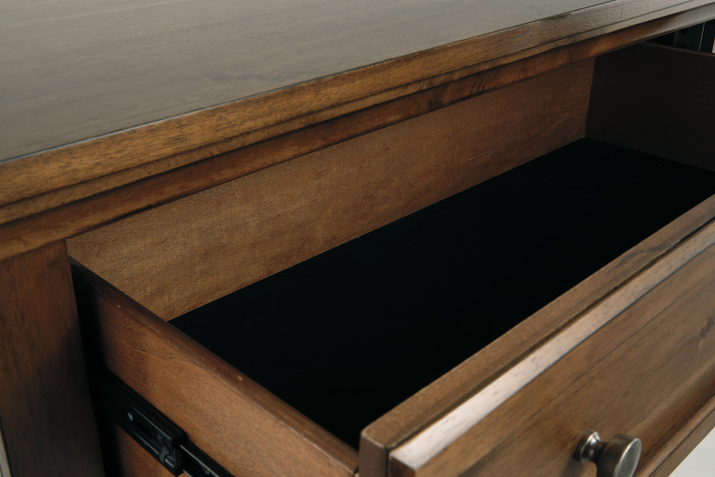 Flynnter Dresser and Mirror
