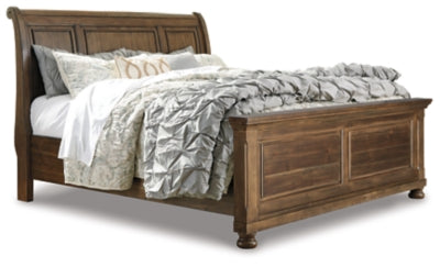 Cama Queen tipo trineo Flynnter, tocador, espejo y dos mesitas de noche