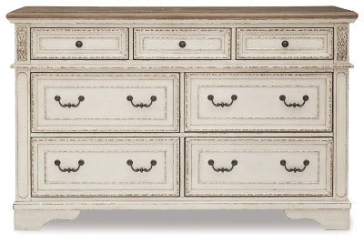 Realyn King Storage Bed, Dresser, Chest and 2 Nightstands