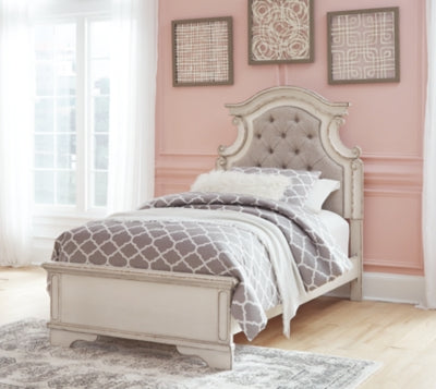 Realyn Twin Bed, Dresser and Mirror