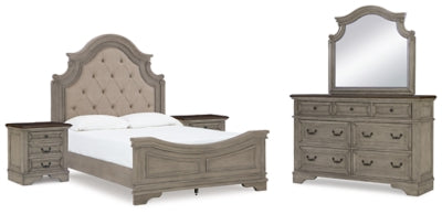 Cama Queen Lodenbay con paneles tapizados, tocador, espejo y dos mesitas de noche