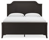 Cama con paneles Welltern King, tocador y espejo