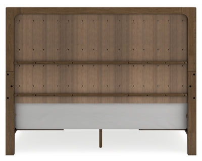 Cama King Cabalynn con paneles y almacenamiento