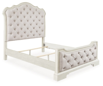 Cama Queen Arlendyne con paneles tapizados y dos mesitas de noche