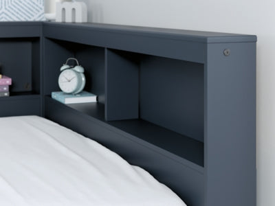 Cama Simmenfort con estantería completa y espacio de almacenamiento