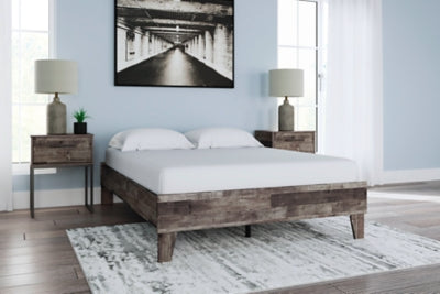 Cama de plataforma completa Neilsville