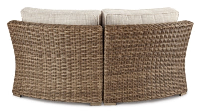 Silla de esquina curva para exteriores Beachcroft con cojín