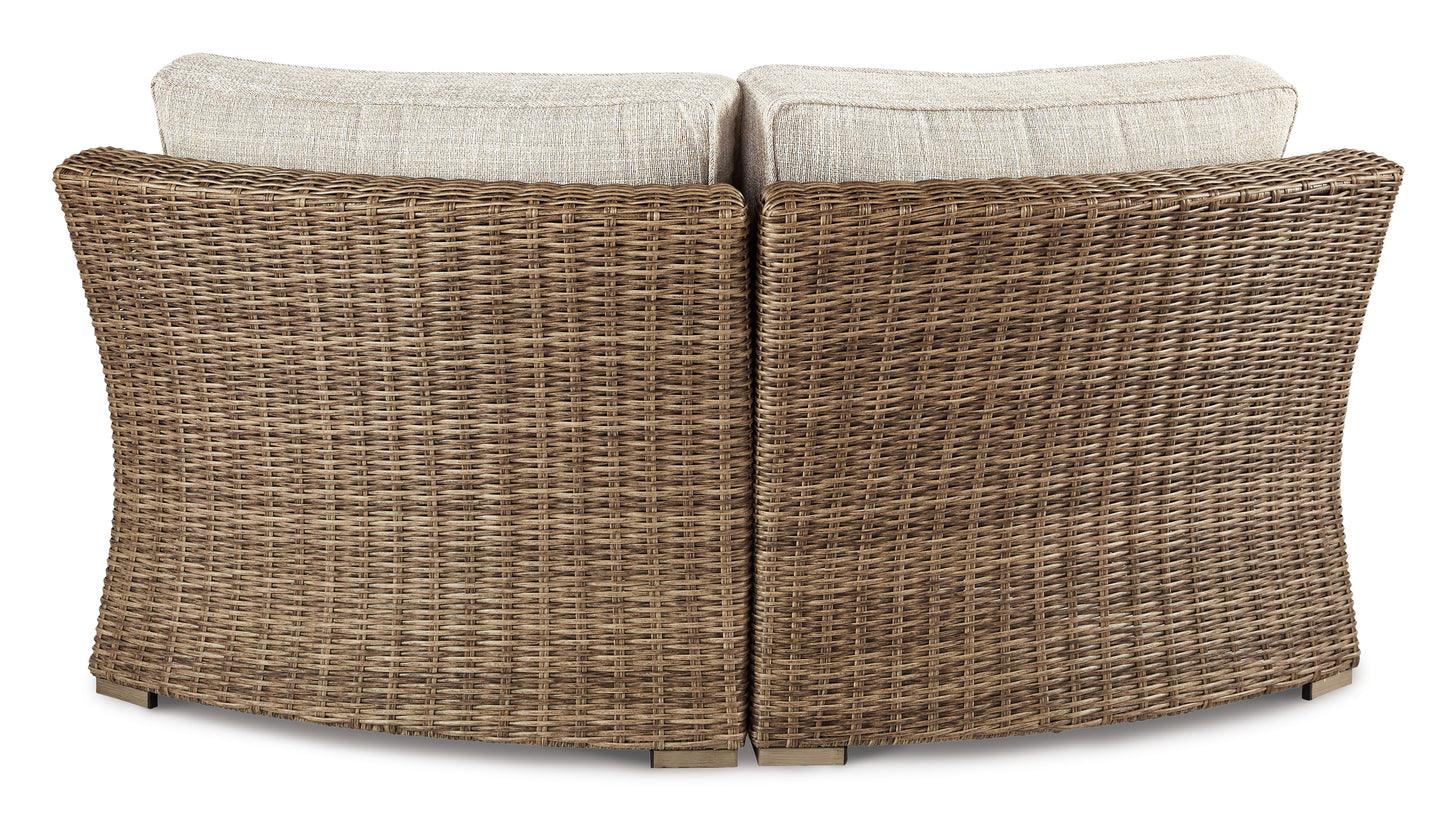 Silla de esquina curva para exteriores Beachcroft con cojín