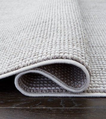 Eduring 5' x 7' Rug