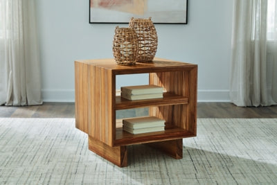 Mesa auxiliar Dressonni