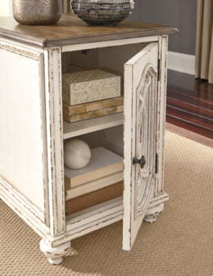Mesa auxiliar Realyn Chairside